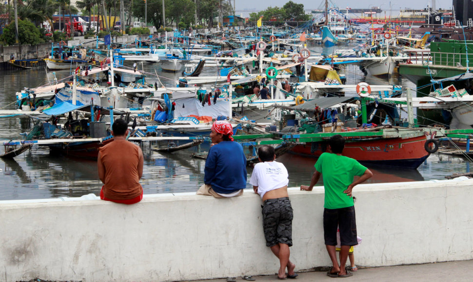 Filipinuose įtariami piratai užpuolė žvejus.