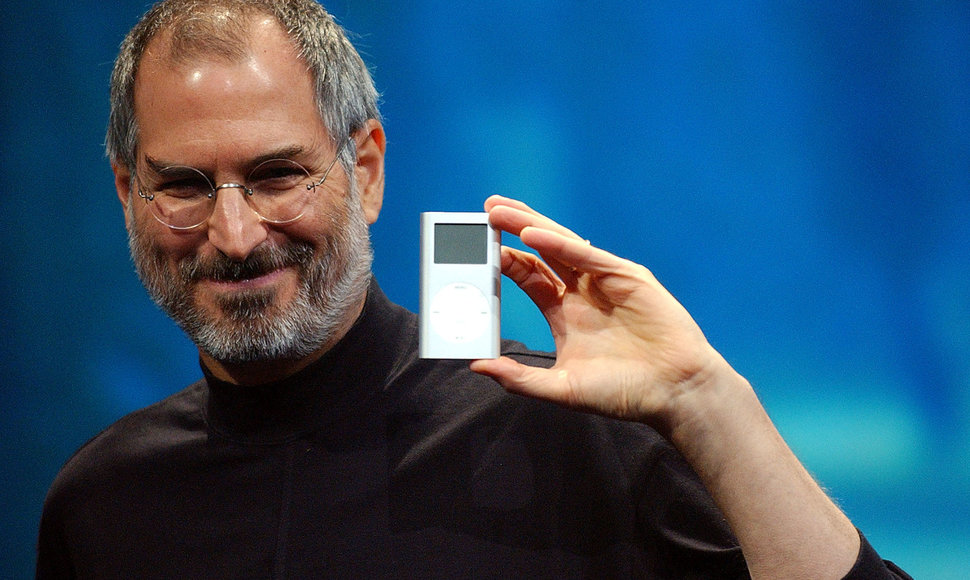 Steve'as Jobsas ir „iPod mini“ 