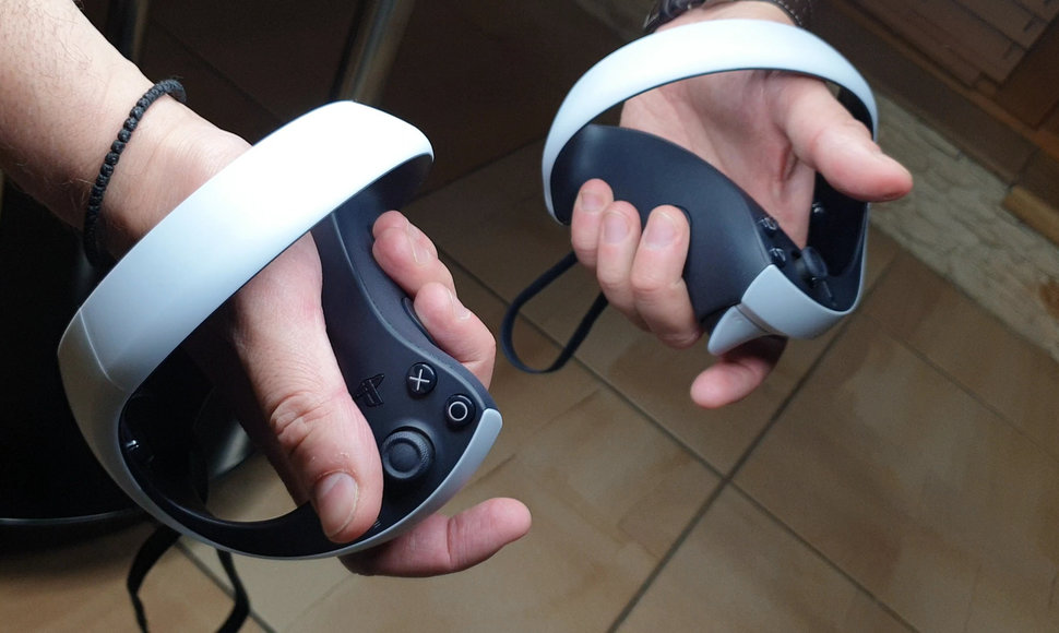 Išbandome „PlayStation VR2“