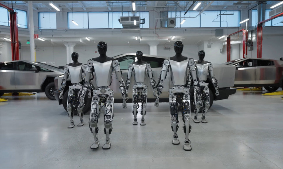 „Tesla“ humanoidinis robotas „Optimus“