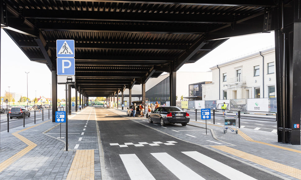 Atverta Vilniaus oro uosto centrinė aikštė