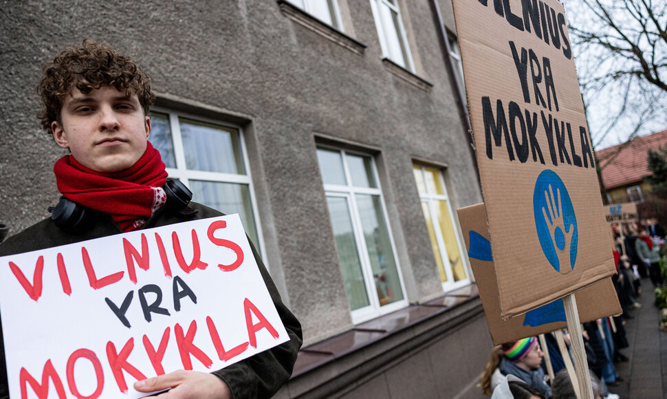 Užupio gimnazijos bendruomenės protestas