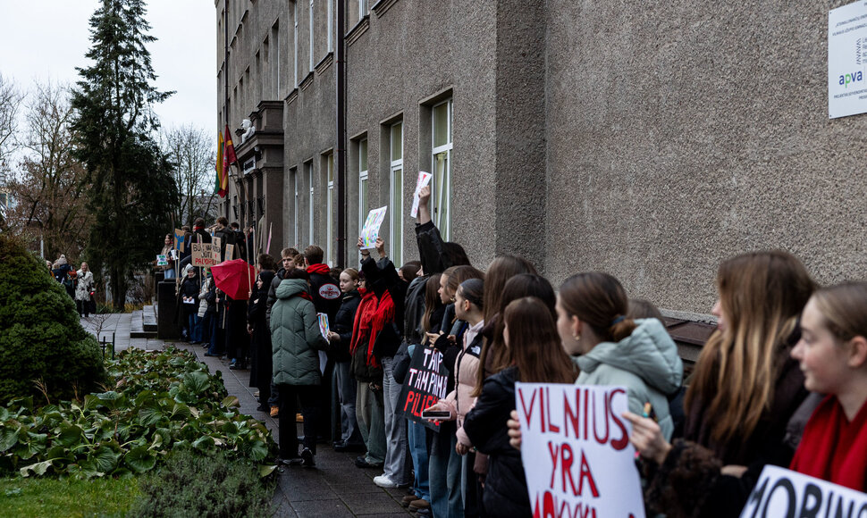 Užupio gimnazijos bendruomenės protestas