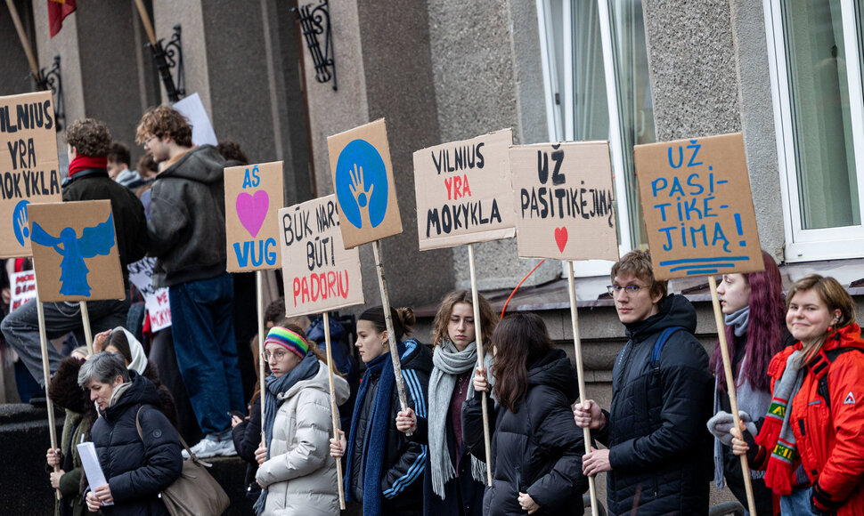 Užupio gimnazijos bendruomenės protestas