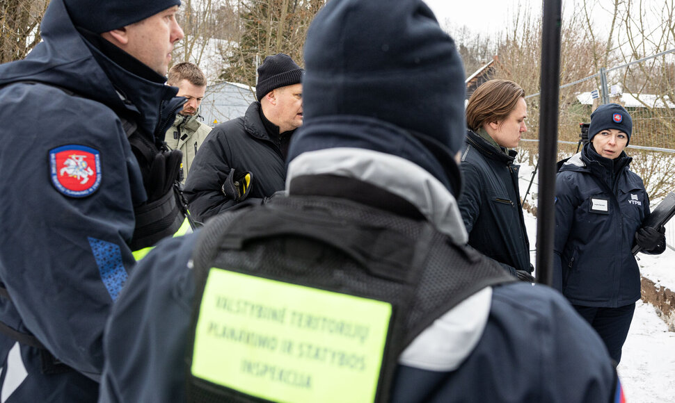 Statybų inspekcijos patikrinimas G. Nausėdos sklype