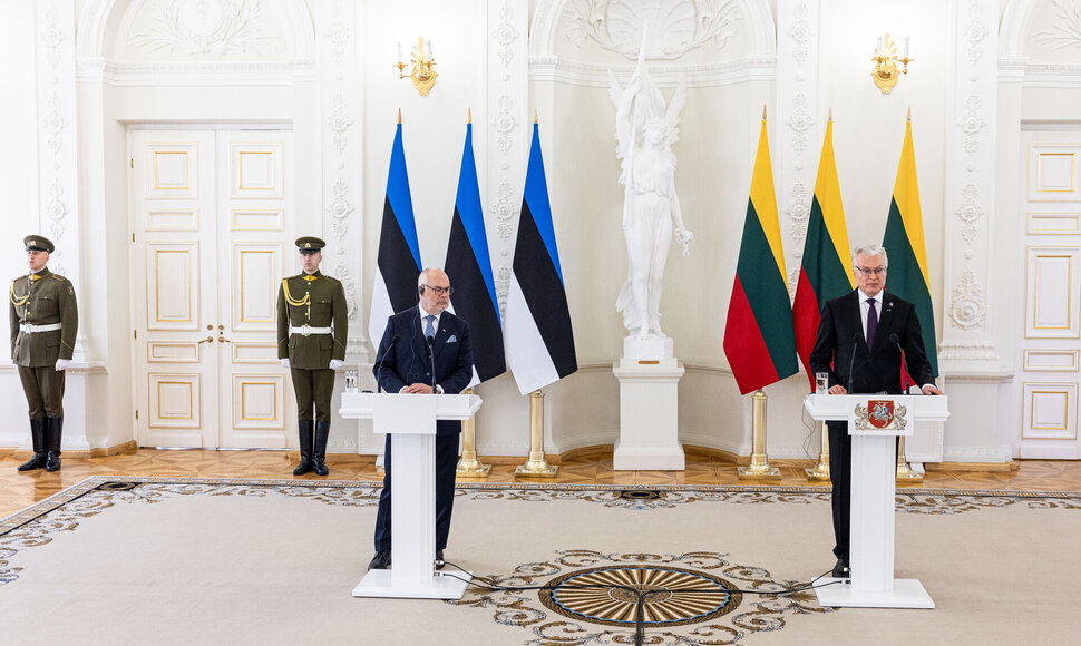 Prezidento Gitano Nausėdos ir Estijos Prezidento Alaro Kariso bendra spaudos konferencija