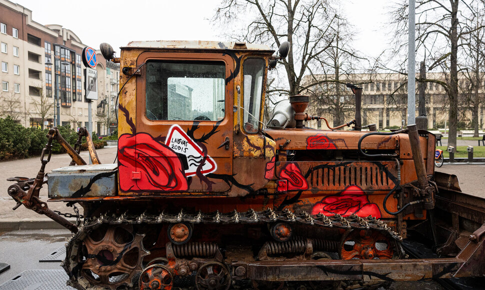 Protesto dėl LRT pataisų simbolio pristatymas