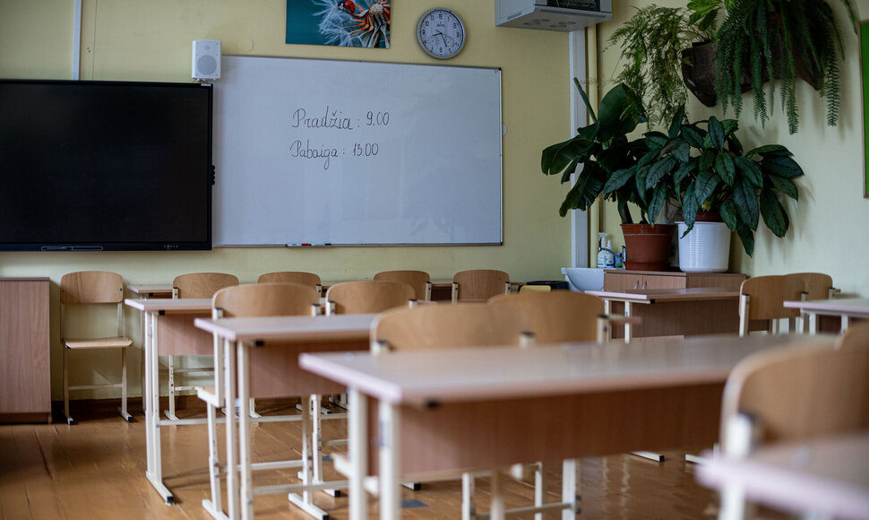 Abiturientai laiko valstybinį matematikos egzaminą