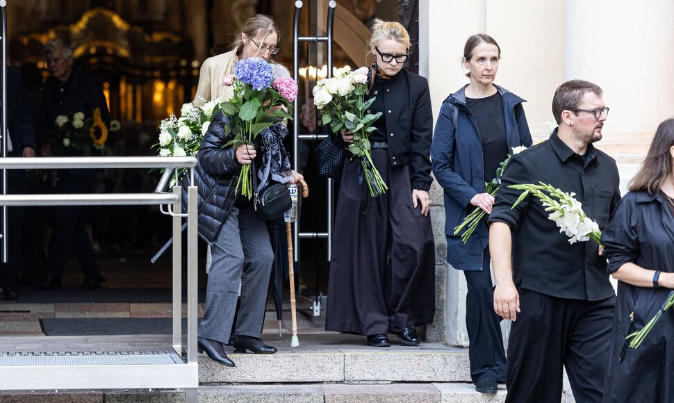 Į paskutiniąją kelionę i&scaron;lydima poetė Violeta Palčinskaitė