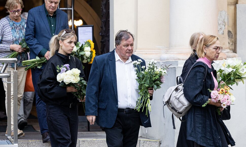 Į paskutiniąją kelionę i&scaron;lydima poetė Violeta Palčinskaitė
