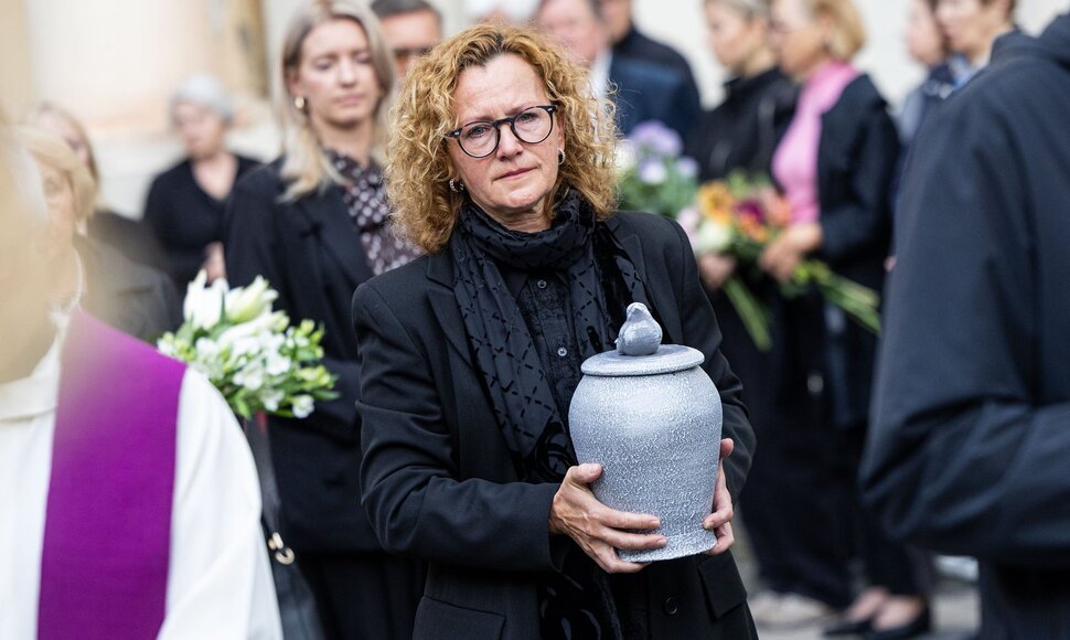 Į paskutiniąją kelionę i&scaron;lydima poetė Violeta Palčinskaitė