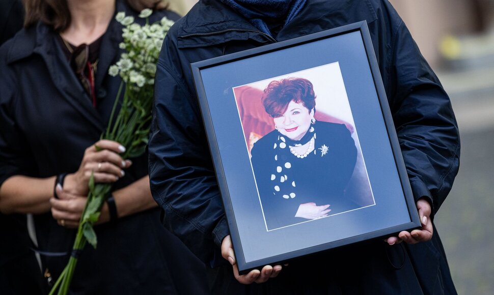 Į paskutiniąją kelionę i&scaron;lydima poetė Violeta Palčinskaitė