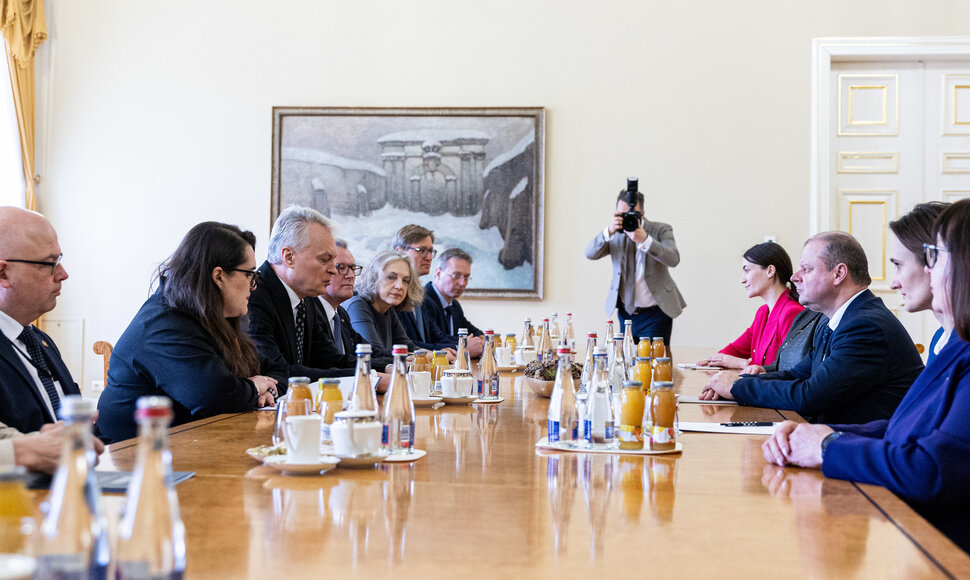 Gitanas Nausėda susitiko su Seimo valdyba