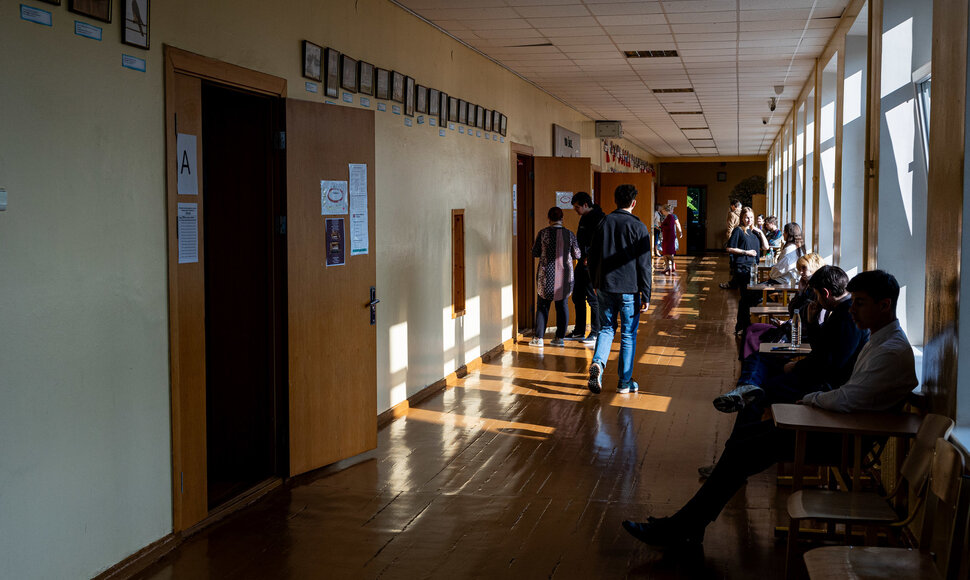 Abiturientai laiko valstybinį lietuvių kalbos egzaminą
