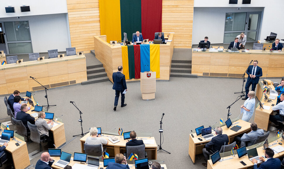 Ministras pirmininkas Gintautas Paluckas atsako į Seimo narių klausimus