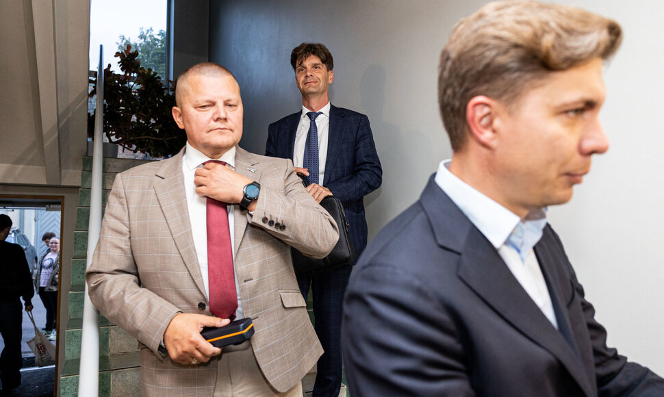 Dainius Gaižauskas, Ignas Vėgėlė