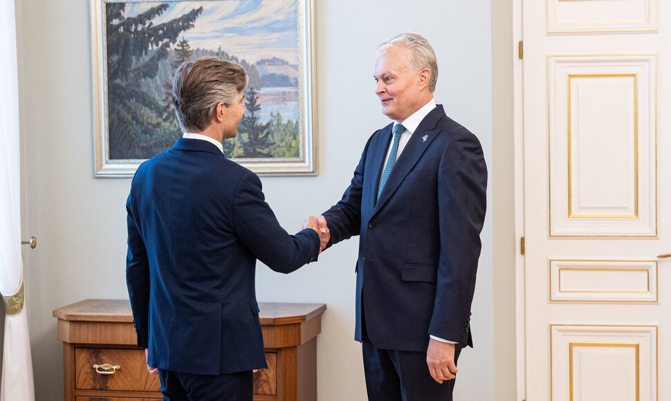 Kęstutis Budrys, Gitanas Nausėda