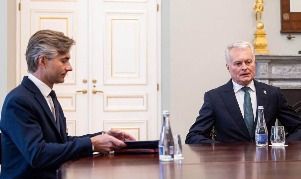 Kęstutis Budrys, Gitanas Nausėda