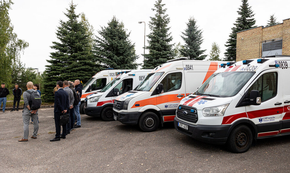 Greitosios medicinos pagalbos automobilių perdavimas Ukrainai
