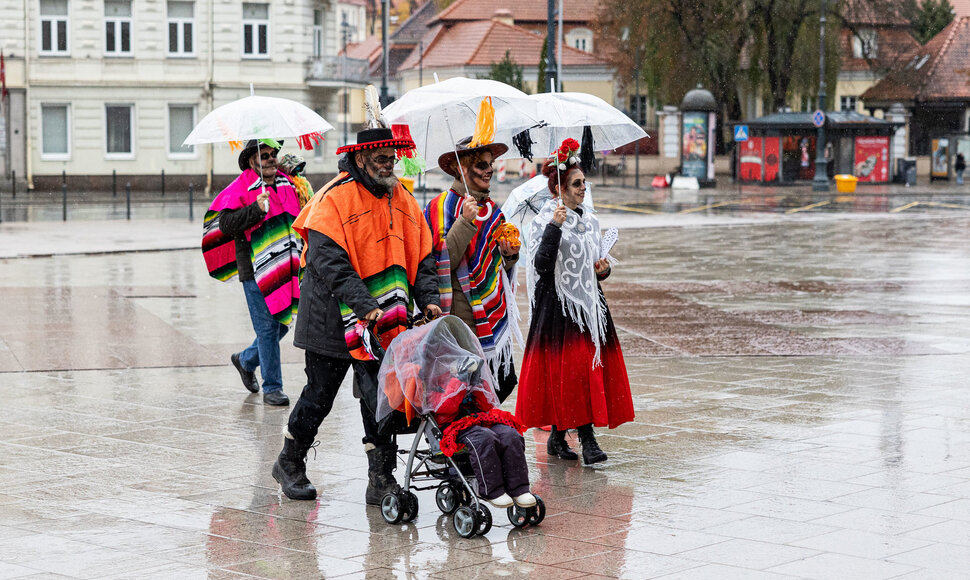 D&iacute;a de Muertos eisena Vilniuje
