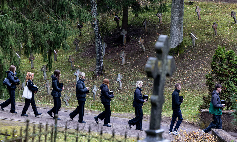 Atsisveikinimas su medicinos mokslui savo kūnus paaukojusiais žmonėmis