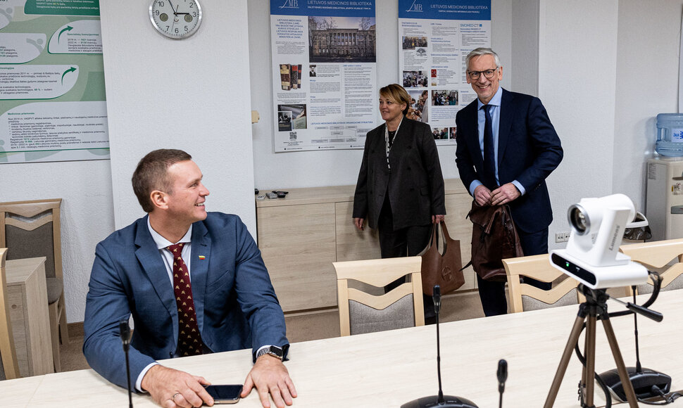 Susitikimas Seime dėl i&scaron; Santaros klinikų i&scaron;ėjusių vaikų neurochirurgų