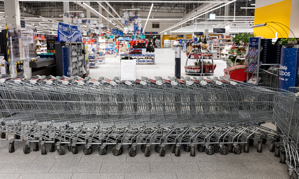Nedirbanti parduotuvė „Maxima“ Vilniaus Akropolyje