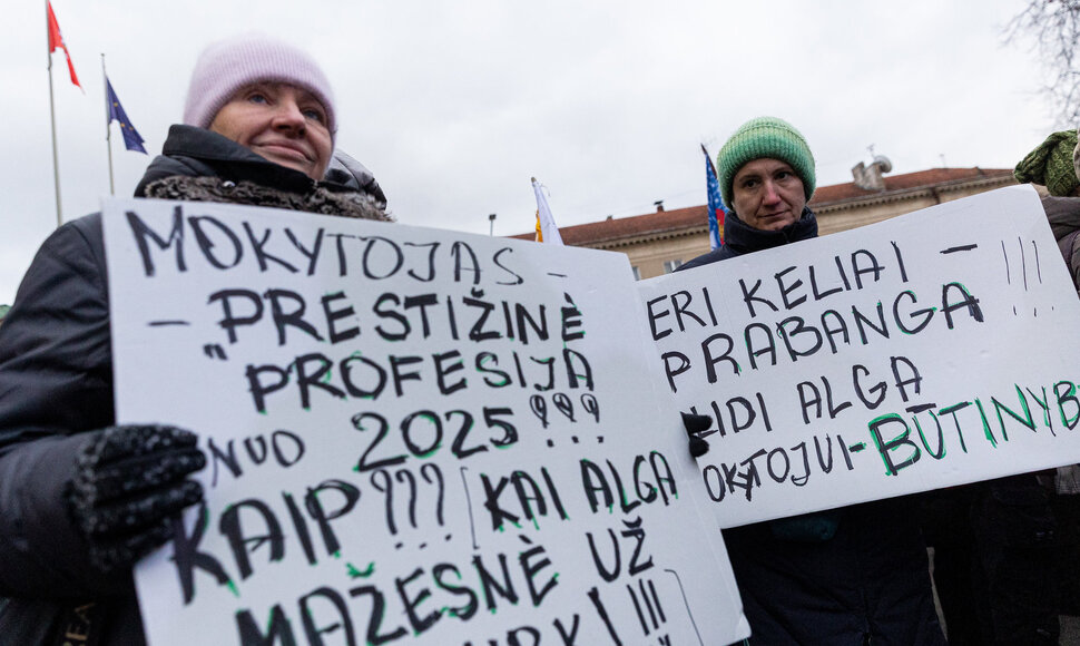 Mokytojų mitingas prie Seimo