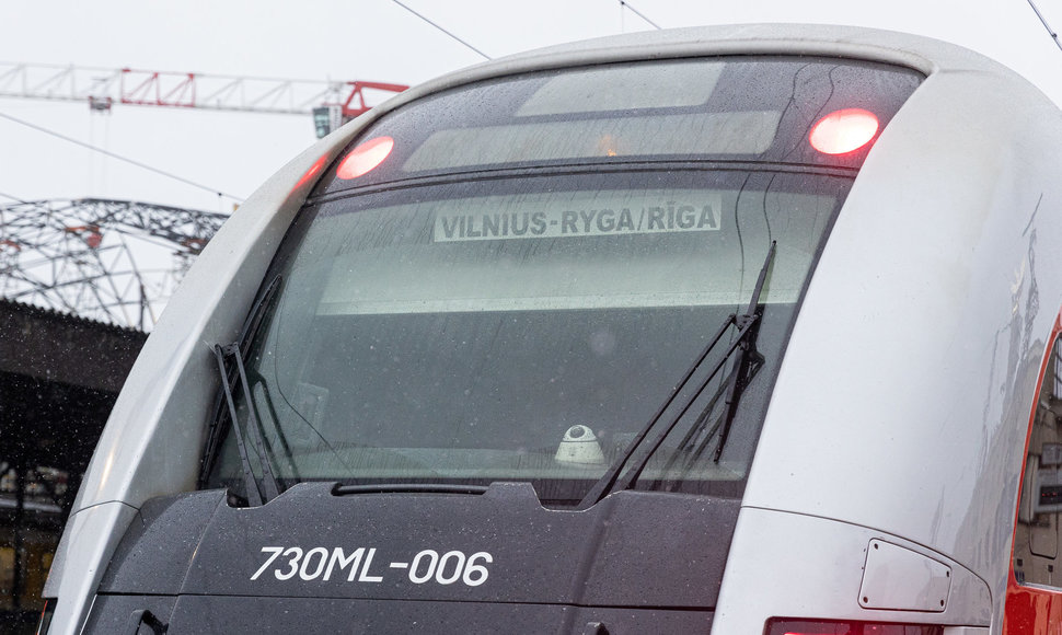 Traukinys iš Vilniaus į Rygą