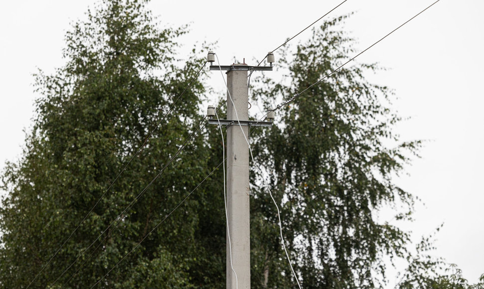 Elektros atstatymo darbai Airėnų kaime