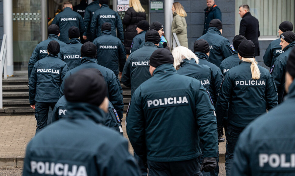 Vilniaus apskrities vyriausiojo policijos komisariato vadų pasikeitimo ceremonija