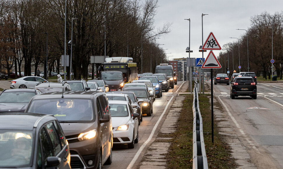 Prie&scaron;&scaron;ventinės automobilių spūstys Vilniuje