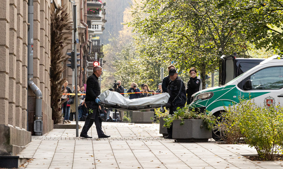 Vilniaus centre nušautas advokatas ir pašauti 2 policijos pareigūnai