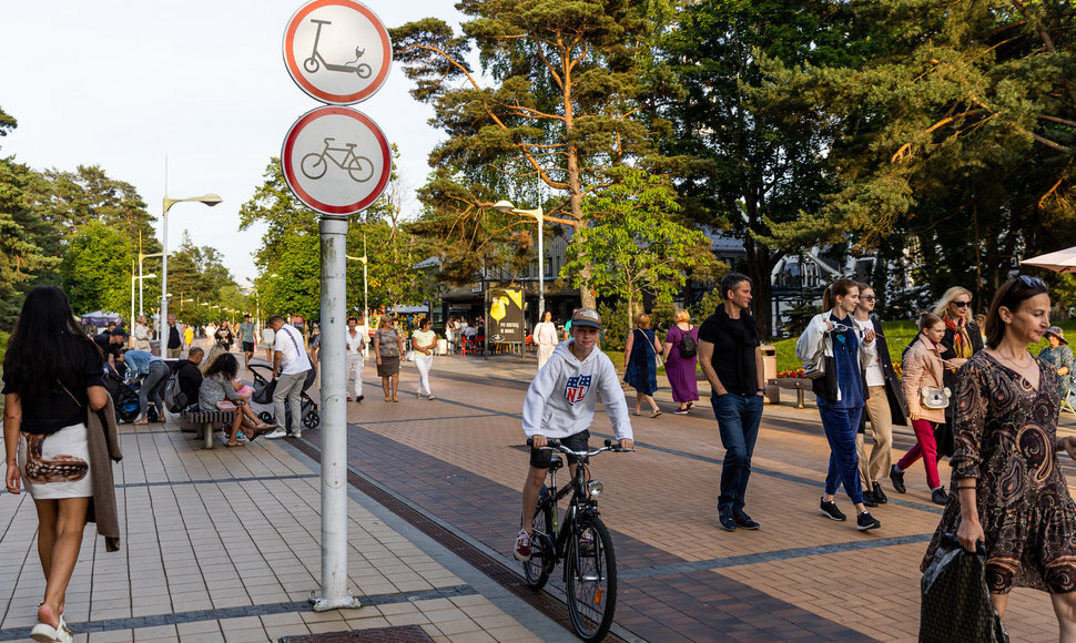 Nuo velomobilių, dviračių ar traukinuko - Palanga atidaro transporto nuomos sezoną