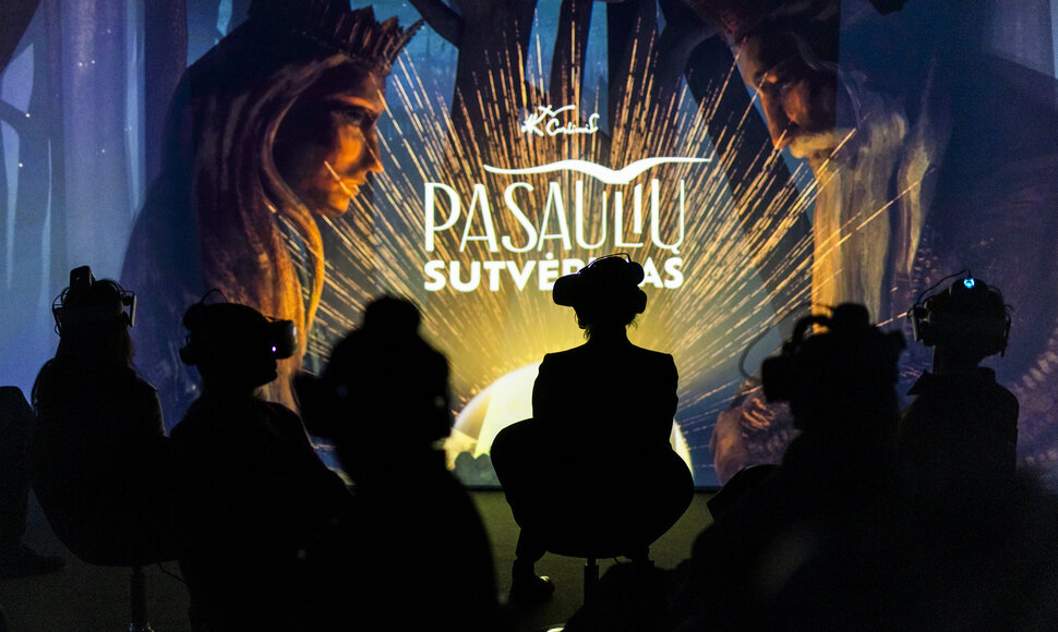 Virtualios realybės patirtis &bdquo;Pasaulių sutvėrimas&ldquo; 