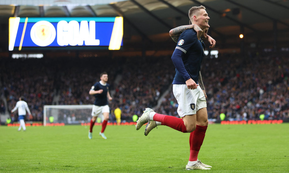 Scottas McTominay per 6 min. pasižymėjo dukart.