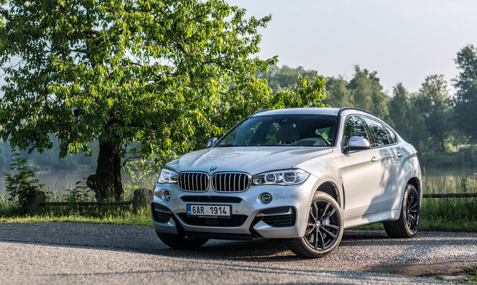 „BMW X6 m50d“