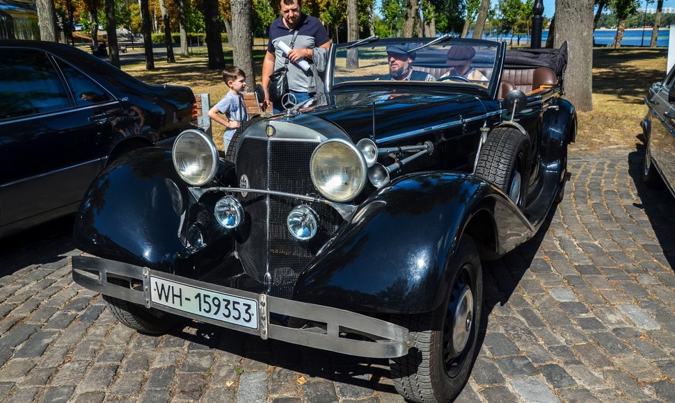 „Hitlerio automobiliu“ vadinamas 1943m. Mercedes-Benz 770 (W150)