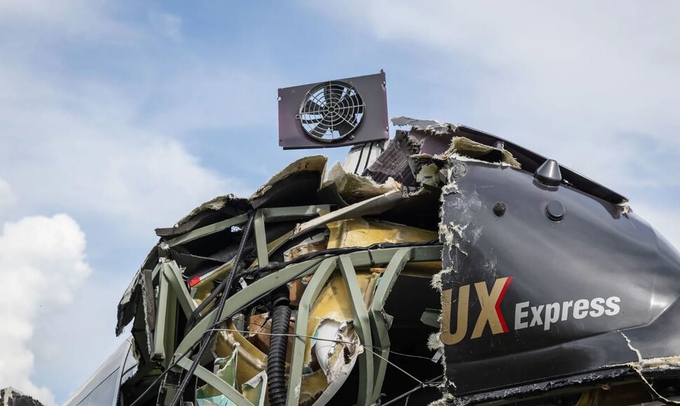 Estijoje &bdquo;Lux Express&ldquo; autobusas įlėkė į vilkiką