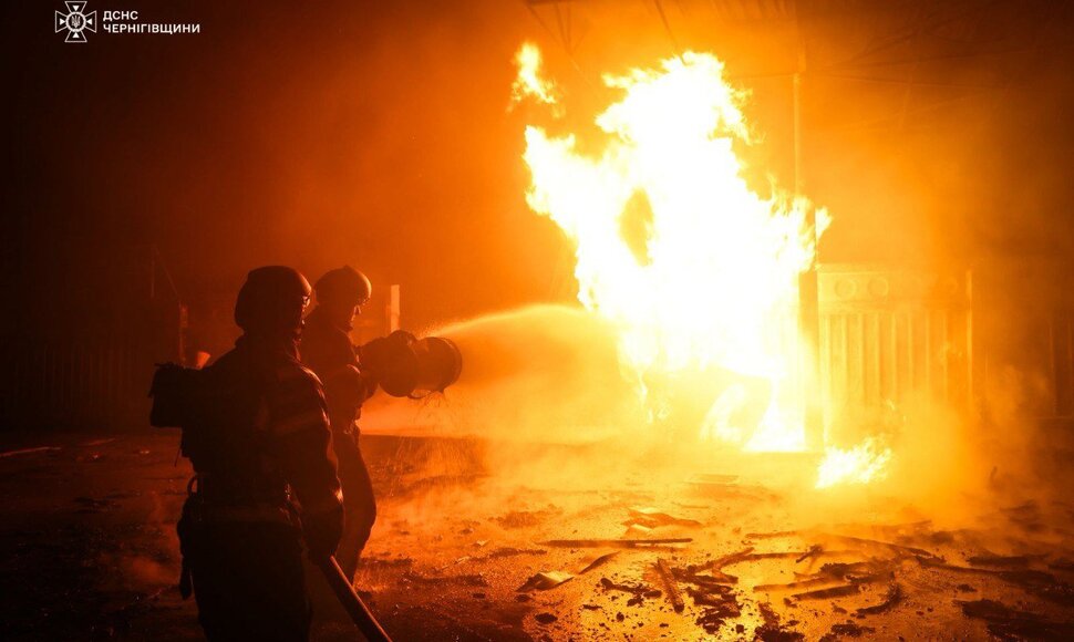 Černihivo srityje rusai smogė gaisrą gesinantiems ugniagesiams