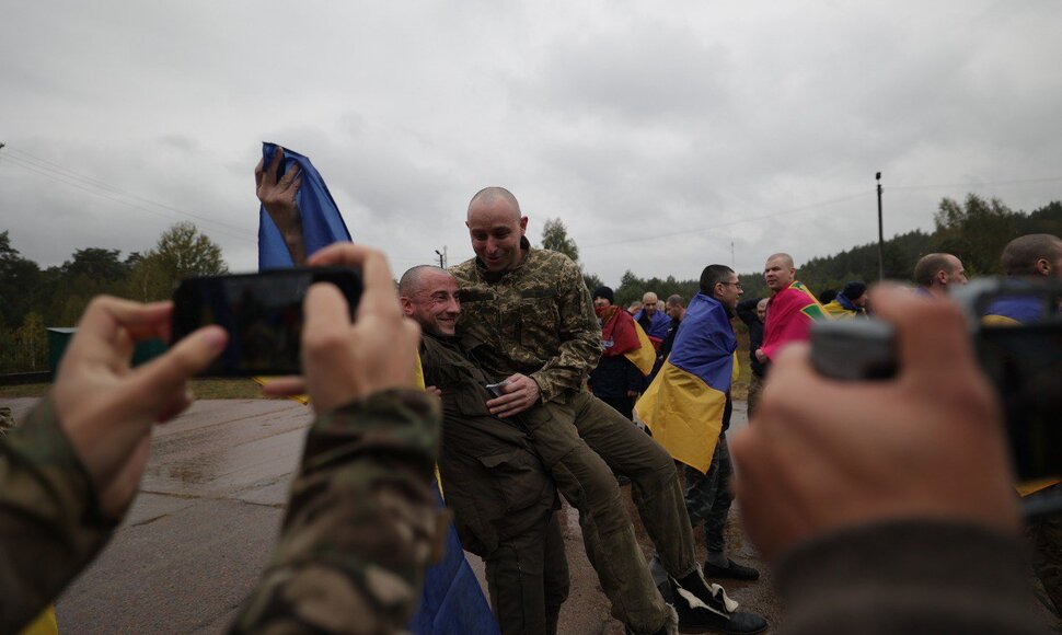I&scaron; nelaisvės Rusijoje i&scaron;gelbėti karo belaisviai ukrainiečiai
