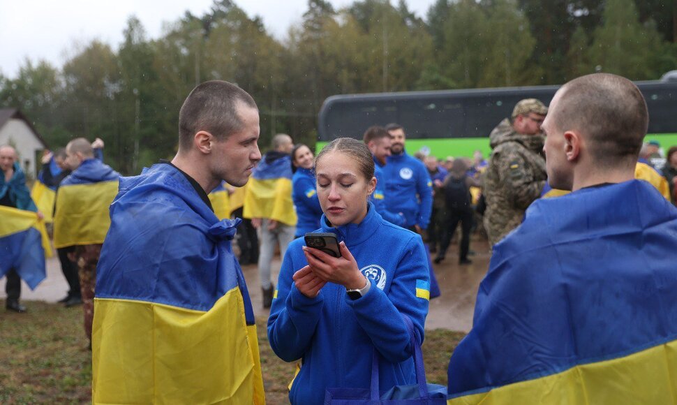 I&scaron; nelaisvės Rusijoje i&scaron;gelbėti karo belaisviai ukrainiečiai
