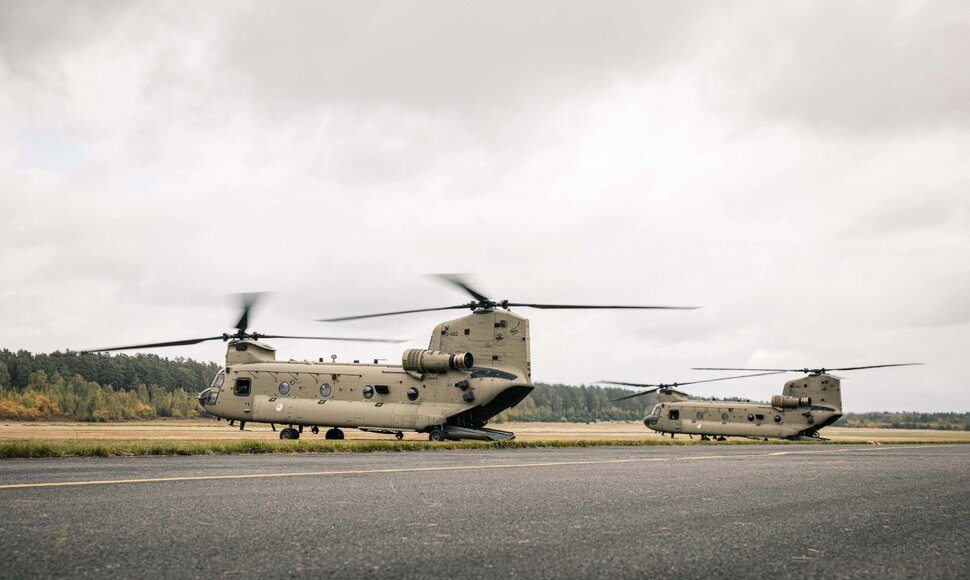 NATO pratybose Lenkijoje dalyvauja olandų oro desantas