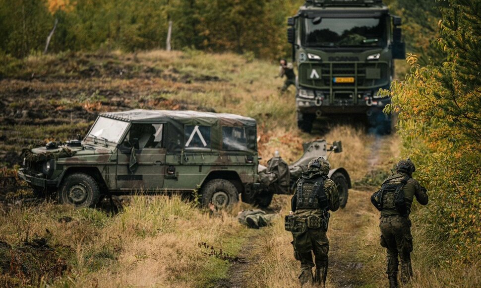 NATO pratybose Lenkijoje dalyvauja olandų oro desantas