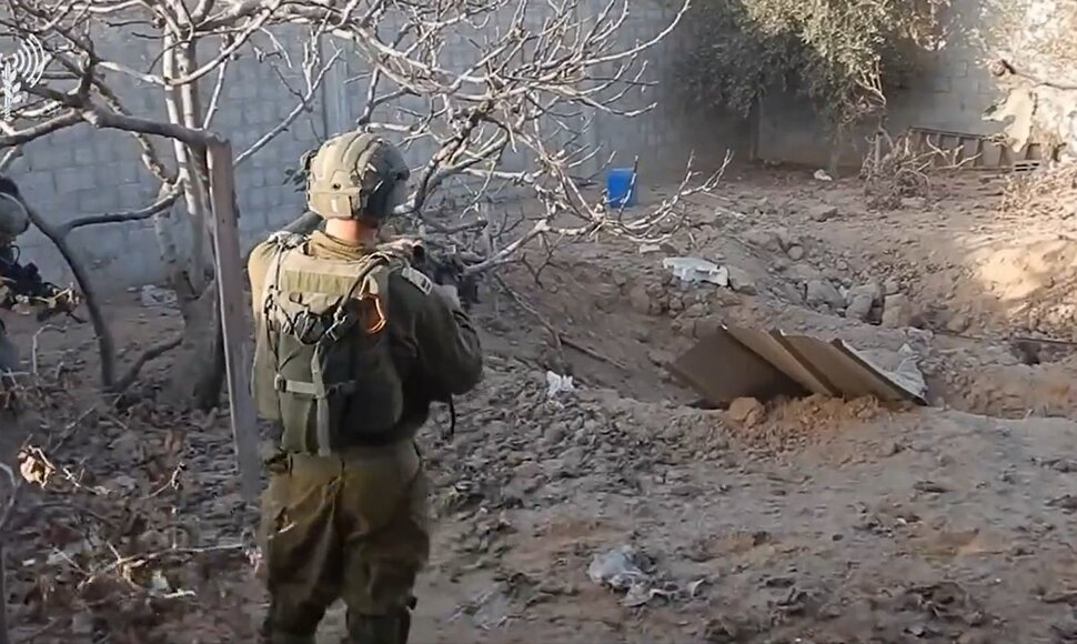 Izraelio kariai sprogdina &bdquo;Hamas&ldquo; tunelius