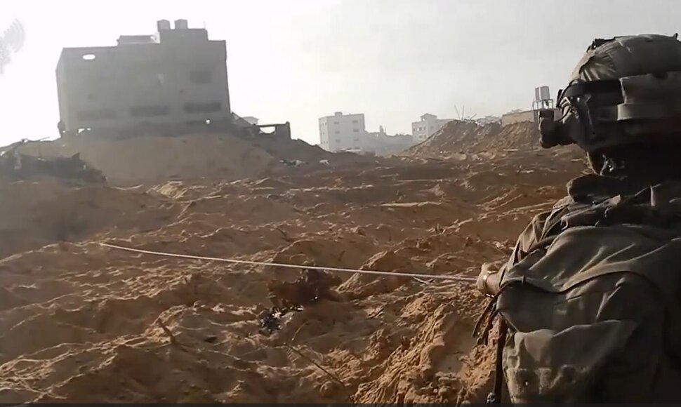 Izraelio kariai sprogdina &bdquo;Hamas&ldquo; tunelius