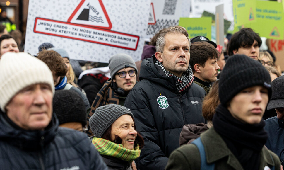 Žinomi žmonės kultūros bendruomenės finaliniame mitinge