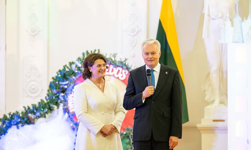 Kalėdų eglės įžiebimas prezidentūroje