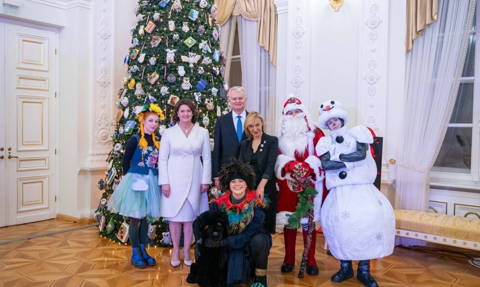 Kalėdų eglės įžiebimas prezidentūroje