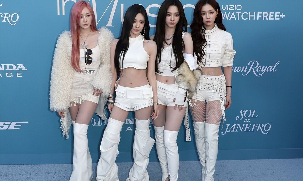 Mėlynasis &bdquo;Billboard Women In Music&ldquo; apdovanojimų kilimas